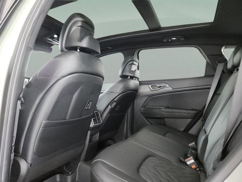 Used 2023 Kia Sportage X-Line w/ X-Line Premium Package AWD/4WD image 31