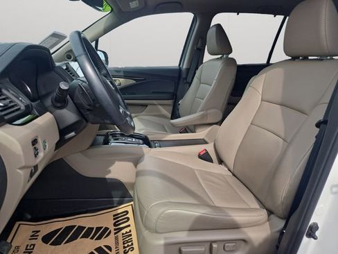 Used 2020 Honda Pilot Touring image 10