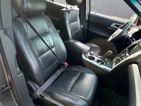 Used 2014 Ford Explorer XLT w/ Equipment Group 202A image 15