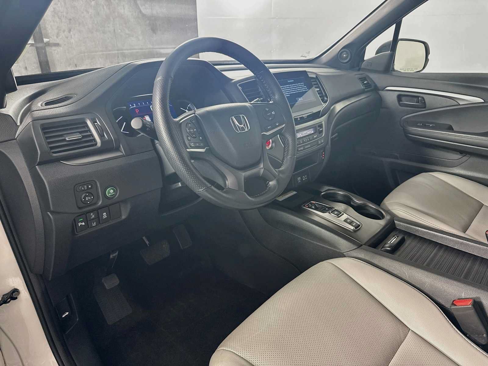 Used 2023 Honda Passport EX-L image 9