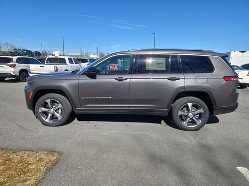 New 2026 Jeep Grand Cherokee L Limited AWD/4WD image 7