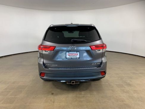 Used 2017 Toyota Highlander XLE w/ Protection Package #3 image 10