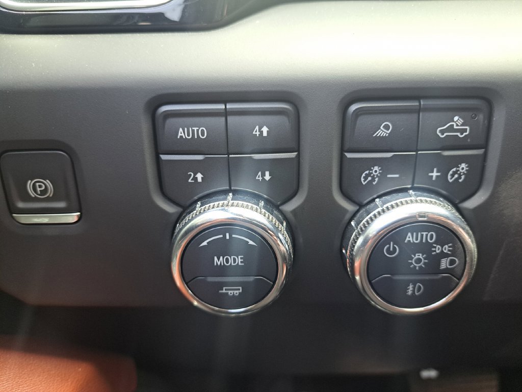 Used 2023 GMC Sierra 1500 Denali Ultimate AWD/4WD image 23