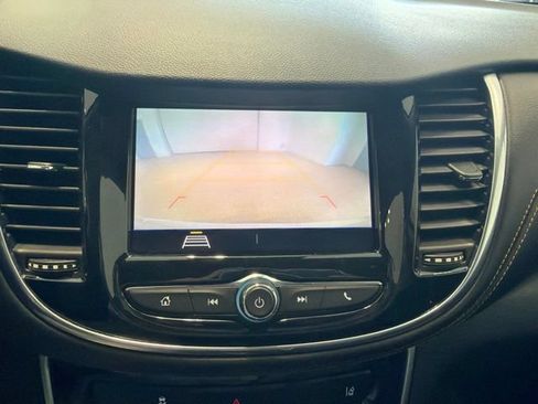 Used 2020 Chevrolet Trax Premier FWD image 16