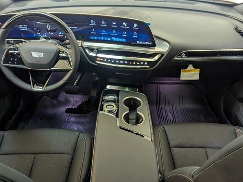 New 2026 Cadillac Lyriq Sport image 16