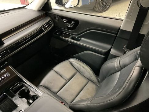 Used 2025 Lincoln Aviator Reserve w/ Jet Appearance Package image 18