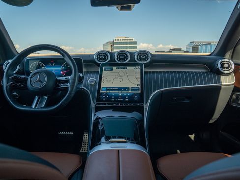 Certified 2023 Mercedes-Benz GLC 300 4MATIC image 16