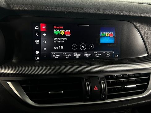 Used 2023 Alfa Romeo Stelvio Veloce image 18