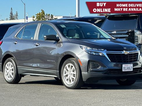 Used 2022 Chevrolet Equinox LS image 1