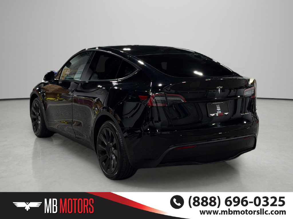 Used 2023 Tesla Model Y Long Range AWD/4WD image 3