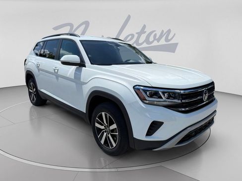 Used 2023 Volkswagen Atlas SE FWD image 3