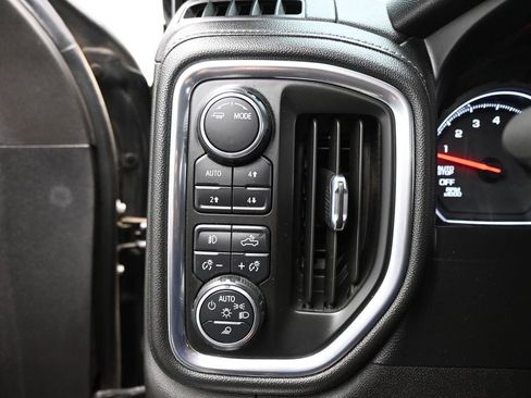 Used 2021 Chevrolet Silverado 1500 LT Trail Boss w/ Convenience Package II image 15