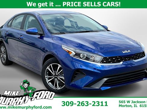 Used 2023 Kia Forte LXS image 1