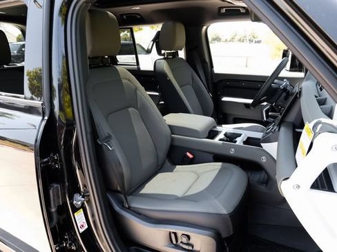 New 2026 Land Rover Defender 110 X-Dynamic SE AWD/4WD image 44