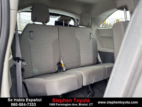 Used 2024 Toyota Sienna LE image 30