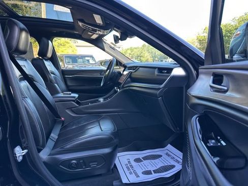 Used 2021 Jeep Grand Cherokee L Overland image 32