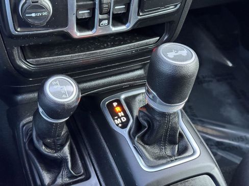 Used 2020 Jeep Wrangler Unlimited Sport S AWD/4WD image 19