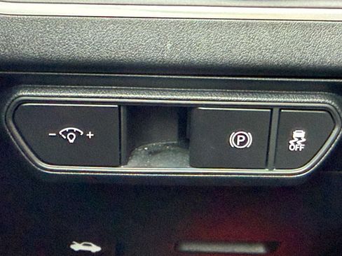 Used 2025 Kia K4 FWD image 32