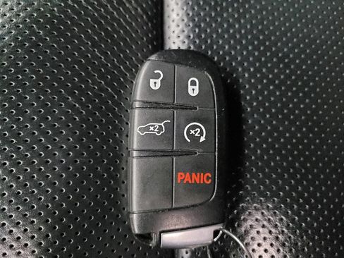 Used 2018 Jeep Grand Cherokee High Altitude image 32