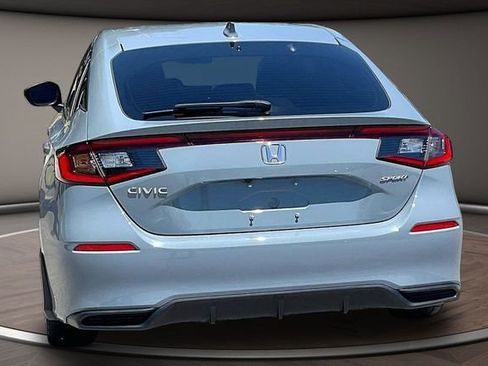 Used 2024 Honda Civic Sport image 4