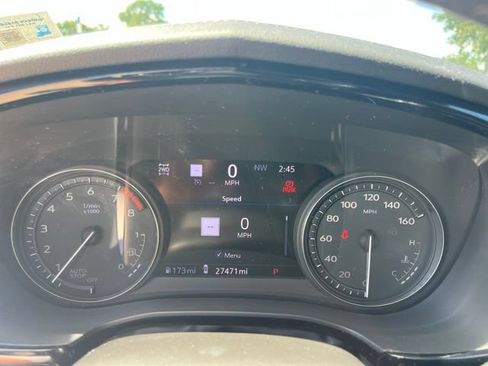 Used 2024 Cadillac XT5 Sportv w/ Technology Package AWD/4WD image 23