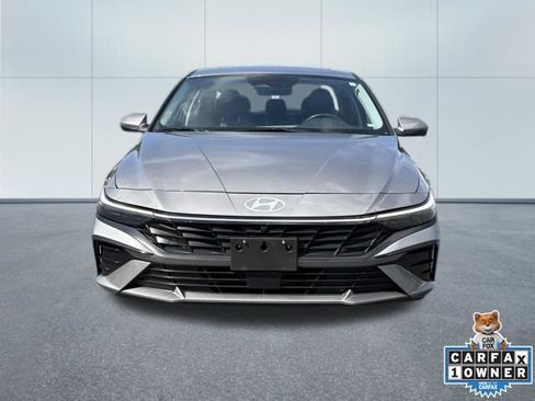 Used 2024 Hyundai Elantra Limited FWD image 5