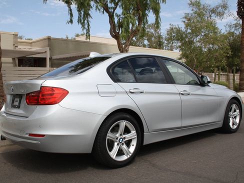 Used 2014 BMW 320i Sedan RWD image 3