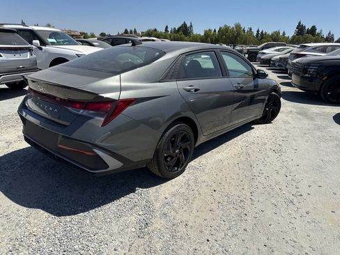 Used 2026 Hyundai Elantra Sport FWD image 5