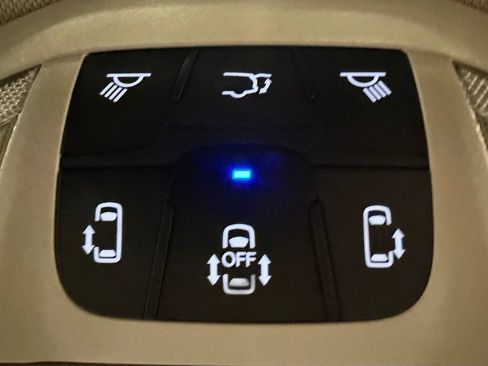 Used 2021 Chrysler Pacifica Limited w/ Uconnect Theater Family Group AWD/4WD image 56