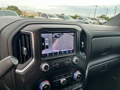 Used 2021 GMC Sierra 1500 AT4 w/ AT4 Premium Package AWD/4WD image 26