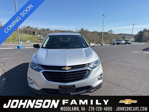 Used 2021 Chevrolet Equinox LS w/ LS Convenience Package image 2