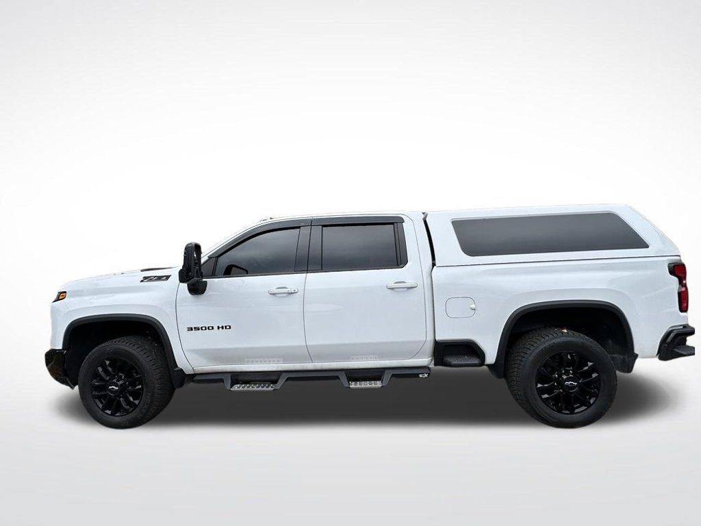 Used 2025 Chevrolet Silverado 3500 LTZ w/ LTZ Plus Package AWD/4WD image 2