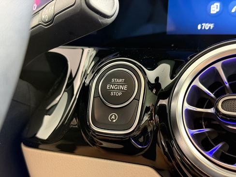 Certified 2024 Mercedes-Benz GLA 250 image 17
