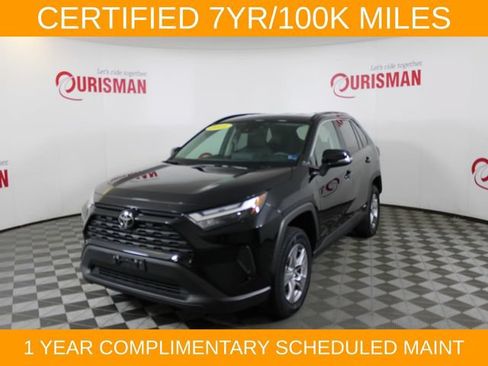 Used 2025 Toyota RAV4 XLE AWD/4WD image 2
