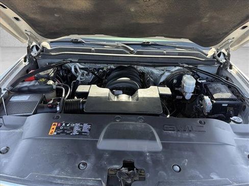 Used 2017 GMC Yukon XL SLT image 24