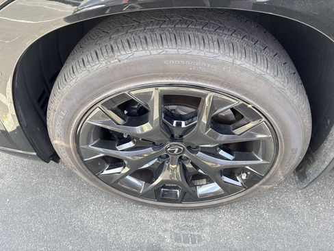 Used 2024 Lexus TX 500h AWD w/ Technology Package image 34