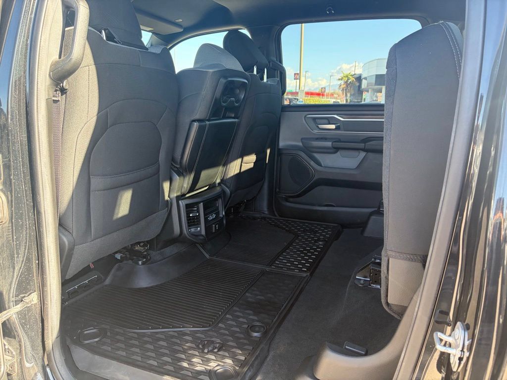 Used 2022 RAM 1500 Big Horn AWD/4WD image 27
