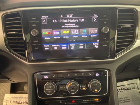 Used 2021 Volkswagen Atlas SEL Premium AWD/4WD image 25