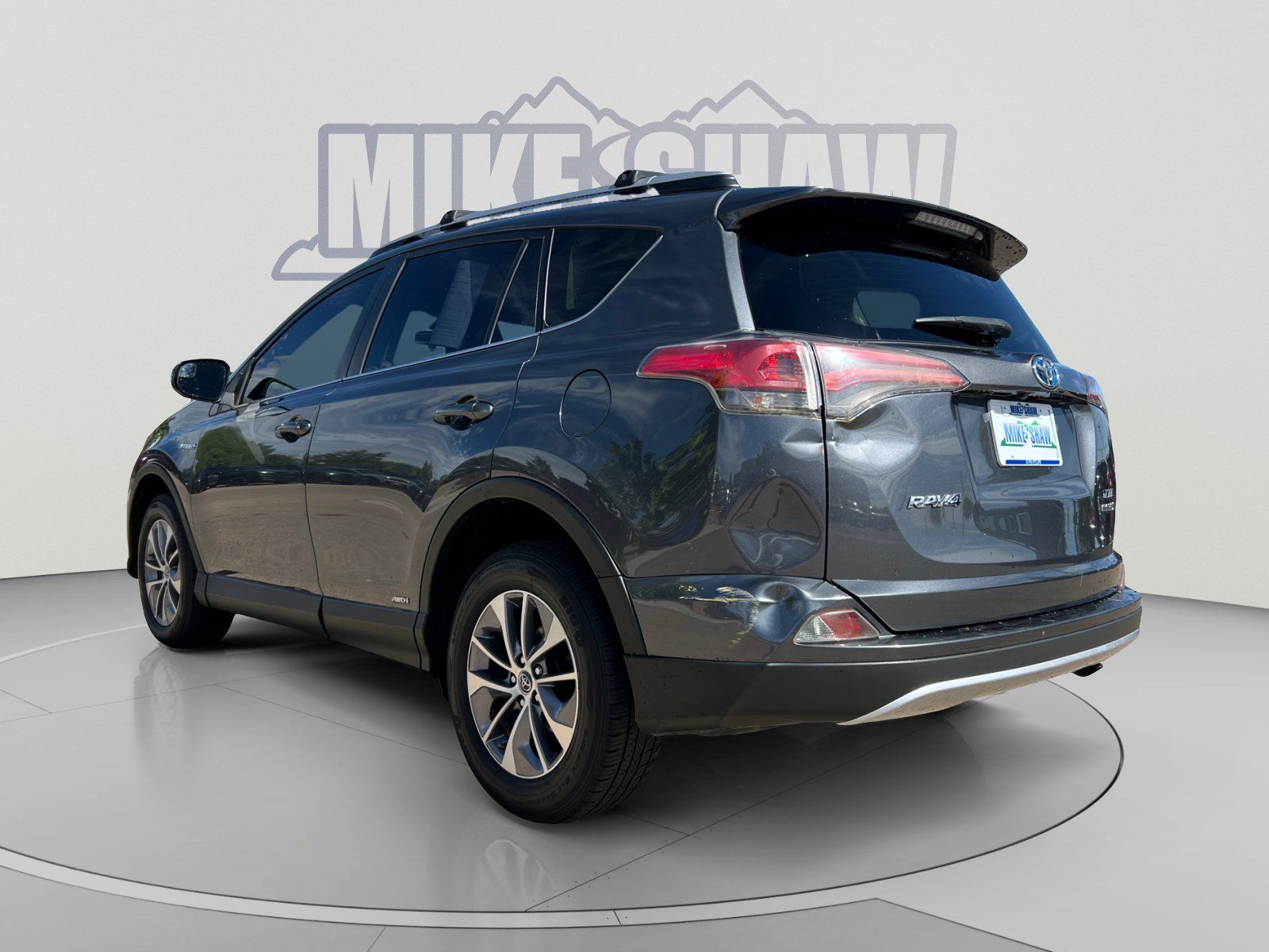 Used 2016 Toyota RAV4 XLE AWD/4WD image 3