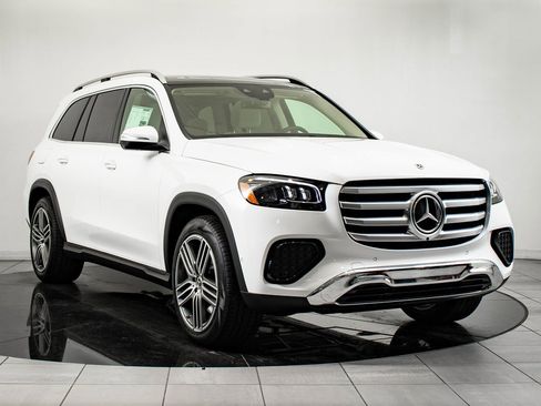 New 2026 Mercedes-Benz GLS 450 4MATIC image 12