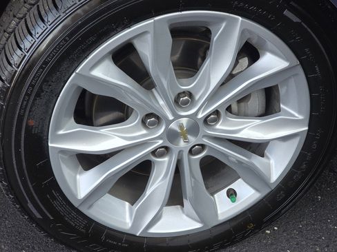 Used 2025 Chevrolet Malibu LT image 14