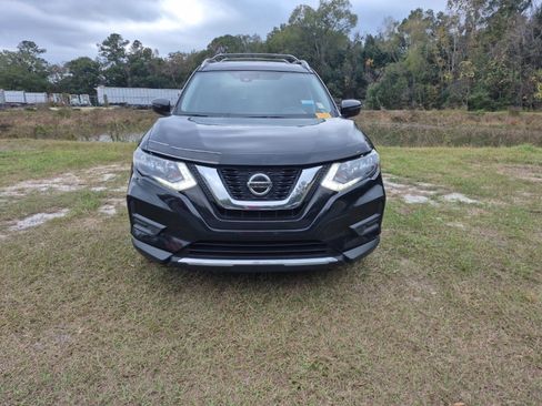 Used 2020 Nissan Rogue S w/ Special Edition Package image 7