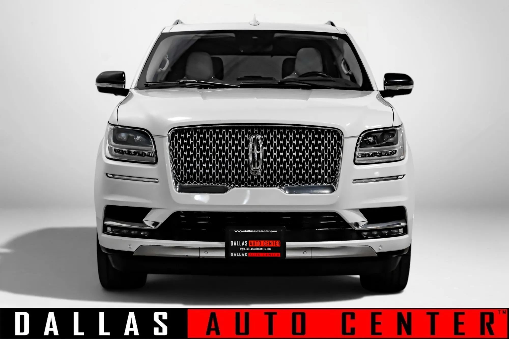 Used 2020 Lincoln Navigator Reserve w/ Luxury Package AWD/4WD image 2