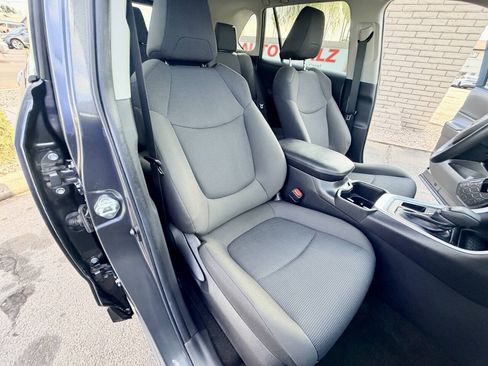 Used 2023 Toyota RAV4 LE FWD image 22