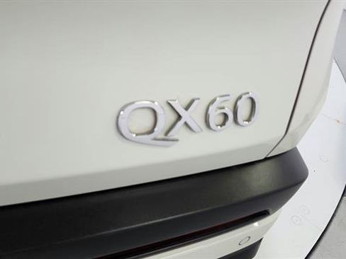 Used 2024 INFINITI QX60 Luxe w/ Vision Package FWD image 37