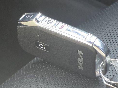 Used 2023 Kia Sportage X-Line AWD/4WD image 34