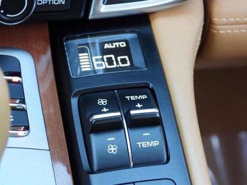 Used 2014 Porsche Panamera 4 AWD/4WD image 83