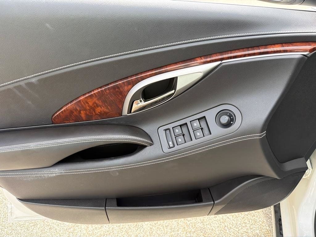 Used 2010 Buick LaCrosse CXL FWD image 14