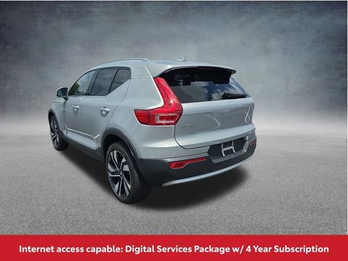 Used 2023 Volvo XC40 B5 Plus w/ Driver Assist Package AWD/4WD image 10