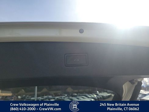 Certified 2021 Volkswagen Tiguan SEL Premium R-Line image 54